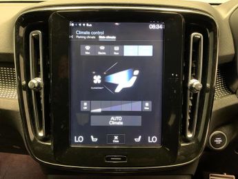 Volvo XC40 1.5h T5 Twin Engine Recharge 10.7kWh R-Design Plug-in (262 ps) -
