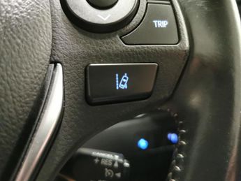 Toyota Auris 1.8 VVT-h Icon Tech CVT (136 ps) - BLUETOOTH - CRUISE - DRIVING 