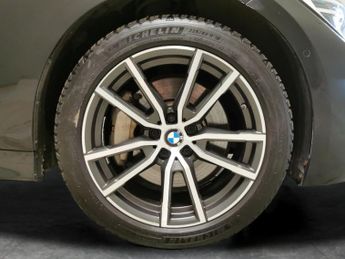 BMW 3 Series 2.0 330e 12kWh Sport Pro Plug-in (292 ps) - BMW SPORT AUTO - BLU