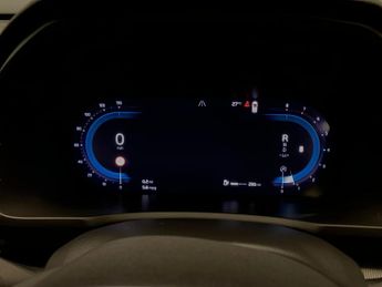Volvo XC90 2.0 B5 MHEV Core 4WD (250 ps) - LED - REVERSE CAM - 7 SEATS