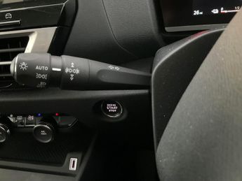 Citroen e-C4 50kWh Sense Plus (11kW Charger) (136 ps) - CLIMATE CONTROL - DRI