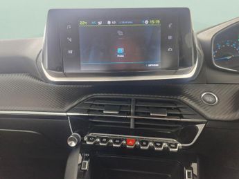 Peugeot E-2008 50kWh Active Premium (136 ps) - AIR CON - DAB - USB AUDIO