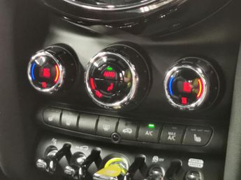 Mini Electric Hatch Cooper SE 32.6kWh Level 3 (184 ps) - AUTO PARK - LED - REVERSE C