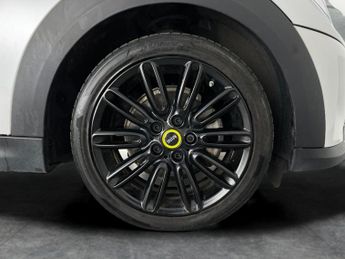 Mini Electric Hatch Cooper SE 32.6kWh Level 2 (184 ps) - INTERIOR LIGHT PACK - NAVIG