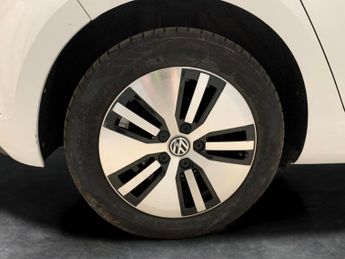 Volkswagen E-golf 35.8kWh e-Golf (136 ps) - LED - BLUETOOTH - PARK SENSORS