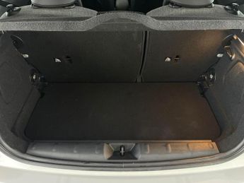 Mini Electric Hatch Cooper SE 32.6kWh Level 2 (184 ps) - INTERIOR LIGHT PACK - NAVIG