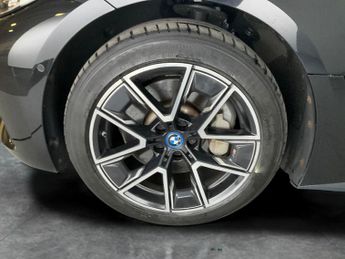 BMW i4 40 83.9kWh M Sport Gran Coupe eDrive (340 ps) - AUTO PARK - LED