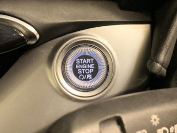 Fiat 500e 42kWh Icon (118 ps) - KEYLESS START - DAB - USB AUDIO