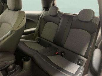 Mini Electric Hatch Cooper SE 32.6kWh Level 2 (184 ps) - NAV - INTERIOR LIGHT PACK