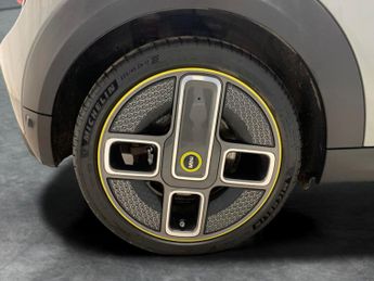 Mini Electric Hatch Cooper SE 32.6kWh Level 2 (184 ps) - NAV - INTERIOR LIGHT PACK