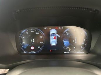 Volvo V60 2.0 B4 MHEV Momentum (197 ps) - LANE DEPARTURE  - B PILLAR VENTI