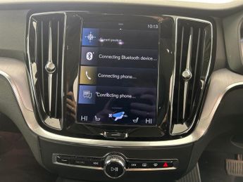 Volvo V60 2.0 B4 MHEV Momentum (197 ps) - LANE DEPARTURE  - B PILLAR VENTI