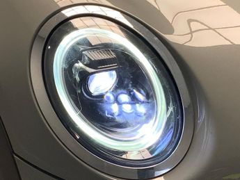 Mini Electric Hatch Cooper SE 32.6kWh Level 2 (184 ps) - NAV - INTERIOR LIGHT PACK