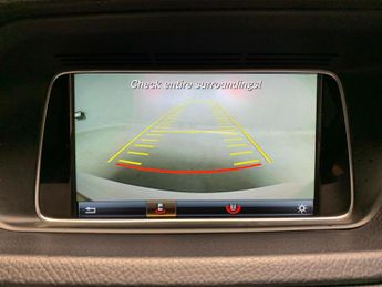 Mercedes-Benz E Class 2.1 E220 BlueTEC SE (Premium) G-Tronic+ (177 ps) - REVERSE CAM
