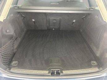 Volvo XC60 2.0 B4 MHEV Momentum AWD (197 ps) - AUTO PARK - LED - HEATED SEA