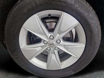 Volvo XC60 2.0 B4 MHEV Momentum AWD (197 ps) - BLUETOOTH - KEYLESS START