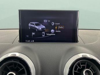 Audi A3 1.0 TFSI 30 S line Sportback S Tronic (116 ps) - DRIVING MODES