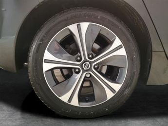 Nissan Leaf 40kWh N-Connecta (150 ps) - 17IN ALLOYS - AIR CON - KEYLESS STAR