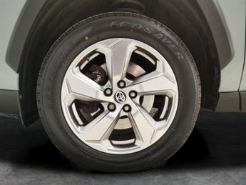 Toyota RAV4 2.5 VVT-h GPF Design CVT (218 ps) - LED - REVERSE CAM - NAV