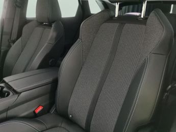 Peugeot 3008 1.6 13.2kWh Allure Premium + Plug-in e-EAT (225 ps) - LANE DEPAR
