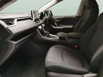 Toyota RAV4 2.5 VVT-h GPF Design CVT (218 ps) - LED - REVERSE CAM - NAV