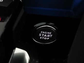 Peugeot 3008 1.6 13.2kWh Allure Premium + Plug-in e-EAT (225 ps) - LANE DEPAR