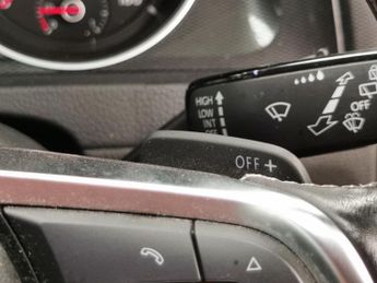 Volkswagen Golf 2.0 TDI BlueMotion Tech GTD DSG (184 ps) - BLUETOOTH - PADDLE SH
