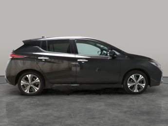 Nissan Leaf 40kWh N-Connecta (150 ps) - 17IN ALLOYS - AIR CON - KEYLESS STAR