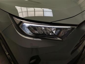 Toyota RAV4 2.5 VVT-h GPF Design CVT (218 ps) - LED - REVERSE CAM - NAV