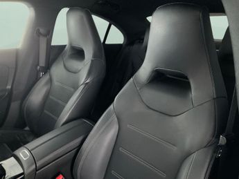 Mercedes-Benz CLA 2.0 CLA220 AMG Line Coupe 7G-DCT (190 ps) - HEATED SEATS - NAV