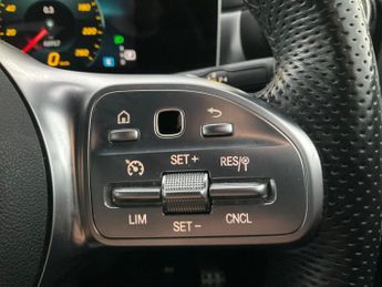 Mercedes-Benz CLA 2.0 CLA220 AMG Line Coupe 7G-DCT (190 ps) - HEATED SEATS - NAV