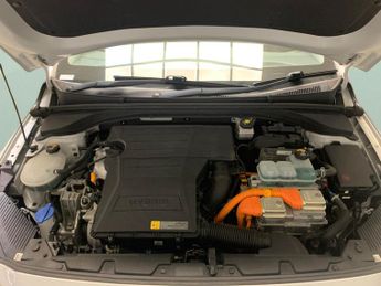 Hyundai Ioniq 1.6 h-GDi SE DCT (141 ps) - PADDLE SHIFT - CLIMATE CONTROL - PAR