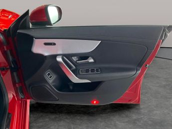 Mercedes-Benz CLA 2.0 CLA220 AMG Line Coupe 7G-DCT (190 ps) - HEATED SEATS - NAV