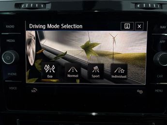 Volkswagen Golf 1.6 TDI GT DSG (115 ps) - WIFI - DAB - BLUETOOTH