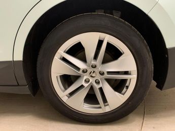 Skoda Enyaq 62kWh 60 (DC120kW) (179 ps) - PARK SENSORS - DAB
