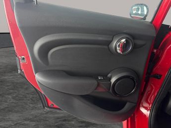 Mini Hatch 1.5 Cooper (136 ps) - PARK SENSORS - MINI EXCITEMENT PACK