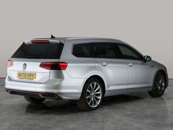 Volkswagen Passat 1.4 TSI 13kWh GTE Advance Plug-in DSG (218 ps) - HEATED SEATS