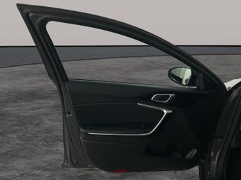 Kia Ceed 1.6 GDi 8.9kWh 3 Sportswagon Plug-in DCT (139 bhp) - AIR CON