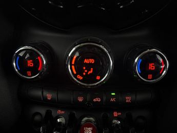 Mini Hatch 1.5 Cooper (136 ps) - PARK SENSORS - AUTO HEADLIGHTS - JCW SPOIL