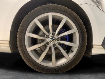 Volkswagen Passat 1.4 TSI 13kWh GTE Advance Plug-in DSG (218 ps) - HEATED SEATS