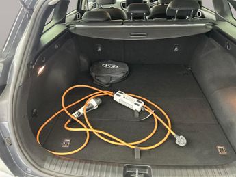 Kia Ceed 1.6 GDi 8.9kWh 3 Sportswagon Plug-in DCT (139 bhp) - 17IN ALLOYS