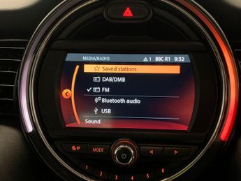 Mini Hatch 1.5 Cooper Classic Steptronic (136 ps) - DAB - USB AUDIO
