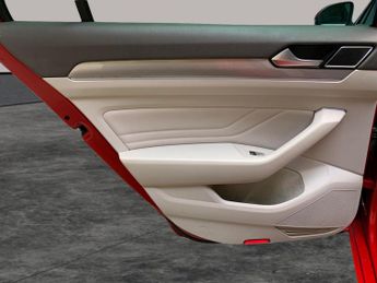 Volkswagen Passat 1.4 TSI 13kWh GTE Plug-in DSG (218 ps) - KEYLESS START - AUTO PA