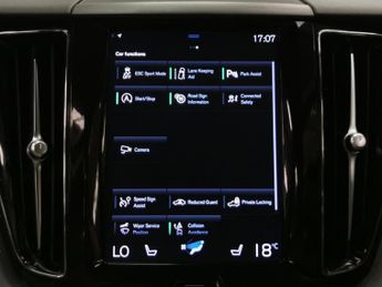 Volvo XC60 2.0 D4 Momentum (190 ps) - LANE DEPARTURE  - B PILLAR VENTILATIO