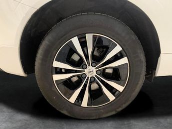 Volvo XC60 2.0 D4 Momentum (190 ps) - LANE DEPARTURE  - B PILLAR VENTILATIO