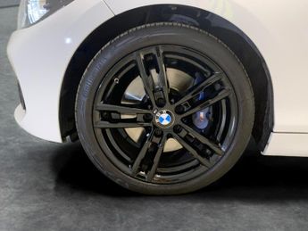 BMW 1 Series 1.5 118i M Sport Shadow Edition (136 ps) - HK AUDIO - LED - NAV