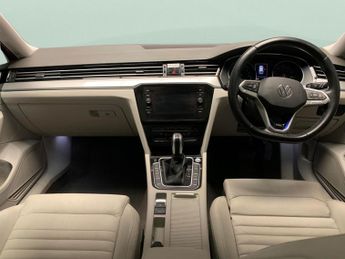 Volkswagen Passat 1.4 TSI 13kWh GTE Plug-in DSG (218 ps) - KEYLESS START - AUTO PA
