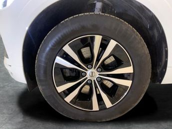 Volvo XC60 2.0 D4 Momentum (190 ps) - LANE DEPARTURE  - B PILLAR VENTILATIO
