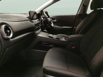 Hyundai Kona 39kWh SE Connect (10.5kW Charger) (136 ps) - REVERSE CAM - NAV -