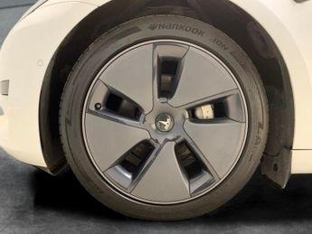 Tesla Model 3 Standard Range Plus RWD (241 bhp) - AUTO PARK - LED - REVERSE CA